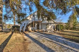 Historical Family Home, 12 Mi to DT Asheville