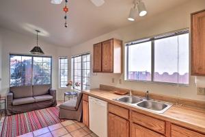 Tucson Area House with Pool Access and Mountain Views! - image 2