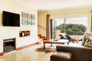 Backup-Powered Camps Bay Beach Condo