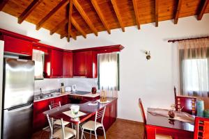 Aselinos Villa Sleeps 6 with Pool Air Con and WiFi Skiathos Greece