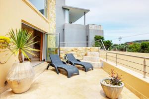 Backup-Powered Camps Bay Beach Condo