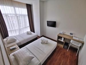 Green World Hotel