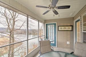 4 Mi to Strip: Cozy Lake-View Retreat in Branson