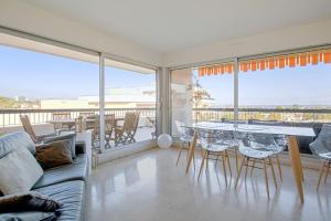 Appartements Flat w terrace parking and beautiful view in Villeneuve-Loubet - Welkeys : photos des chambres