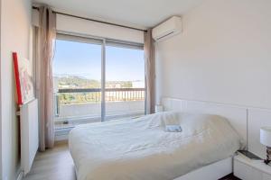 Appartements Flat w terrace parking and beautiful view in Villeneuve-Loubet - Welkeys : photos des chambres