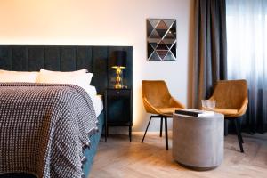 Backyard Apartments by Heimaleiga