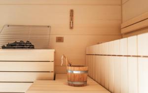 Burgis - Adults only