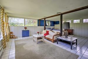 Charming Tivoli Home with Patio, by Town and Shops