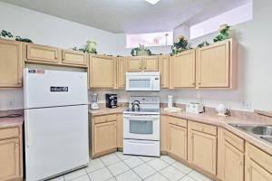 12 Mi to Disney Villa with Pool and Game Room