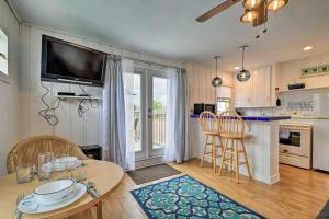 Coastal Condo with BBQ and Boat Slip, Walk to Beaches!