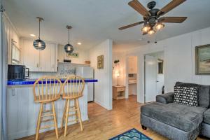 Coastal Condo with BBQ and Boat Slip, Walk to Beaches!