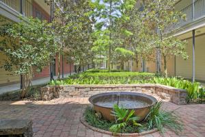 Gated Condo with Balcony - half Mi to Tiger Stadium