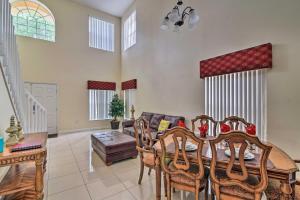9 Mi to Disney Family Home with Private Pool!