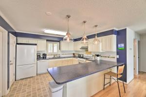Waterfront Harkers Island Home Sunset View and Dock