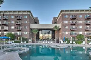 Walk to Golf and Beach Queens Bay Resort Condo - Havasu Lake