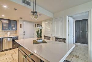 Gulf-View Hudson Condo in Waterfront Resort!