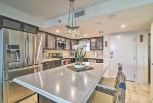 Gulf-View Hudson Condo in Waterfront Resort!