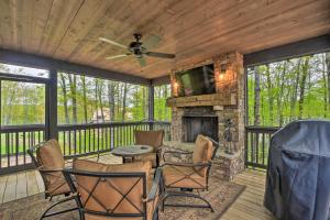 Holiday Home room in Cottage in Gated Community Hike Fish Golf