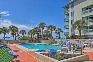 Community Pool Access Condo in Myrtle Beach