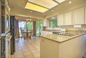 Lake House with Hot Tub - 1 Mi to Surf n Slide