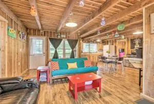 Lake Cumberland Area Cabin - 4 Mi to Lake! - Russell Springs