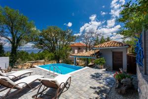 Apartment Roko With Private Swimming Pool