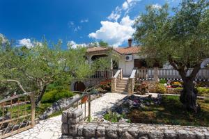 Apartment Roko With Private Swimming Pool