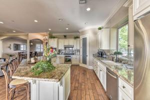 Near Wineries Elk Grove Getaway with Saltwater Pool