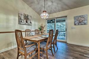 Hot Springs Village Home, Walk to Lake and Golf