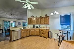 Hot Springs Village Home, Walk to Lake and Golf