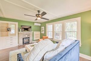 Gainesville Cottage with Sunroom and Covered Porch