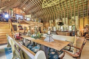 Historic Winston-Salem Guest Barn on Farm!