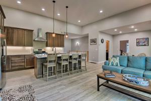 Covered Deck, Grill and Game Room Gilford House!