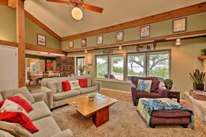Canyon Lake Home with Yard - half Mile To Boat Launch! - image 1