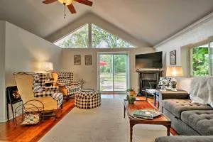 Ottawa Lake Home with BBQ and Patio, 15 Mi to Toledo - 敦提