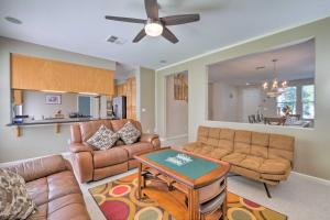 Family-Friendly Tracy House with Patio and Grill!