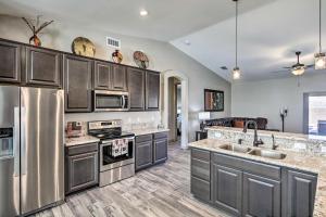 Upscale Havasu Home Private Pool, RV Garage