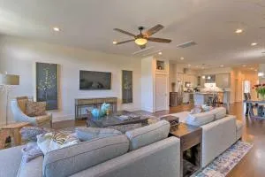 Modern Main St Apt in Downtown Waynesville! - Maggie Valley