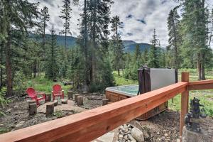 5 Mi to Ski Resort: Mtn-View Breck Home w Hot Tub