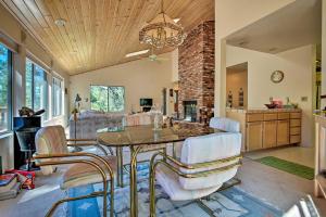 Pine Mountain Club Cottage w Wraparound Deck!