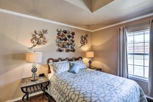 Granbury Studio - 10 Mins From Town and The Lake!