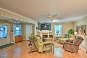 Nottely Lake Home with Hot Tub, Dock, Kayaks and Games