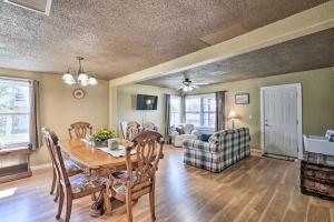 Cobblestone Cottage - 10 Mi to Pomme de Terre!