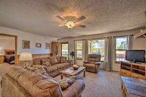 Ruidoso Home about 2 Mi to Links at Sierra Blanca!