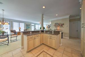 Manteo Waterfront Resort Home with 30-Ft Dock!