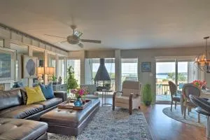 Waterfront Lake Travis Home with Pool Access! - 莱克韦