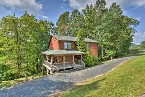 A Bit of Heaven Cabin Less Than 13 Miles from Boone! - Hogetown