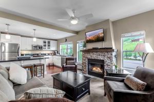Apartment room in Ski-In and Ski-Out Granby Ranch Condo with Balcony!
