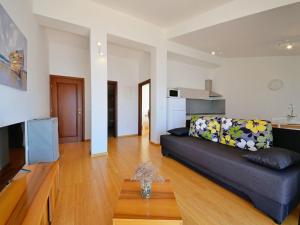 Apartment Val 2-2 by Interhome