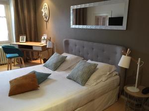 Hotels Logis Le Central : photos des chambres